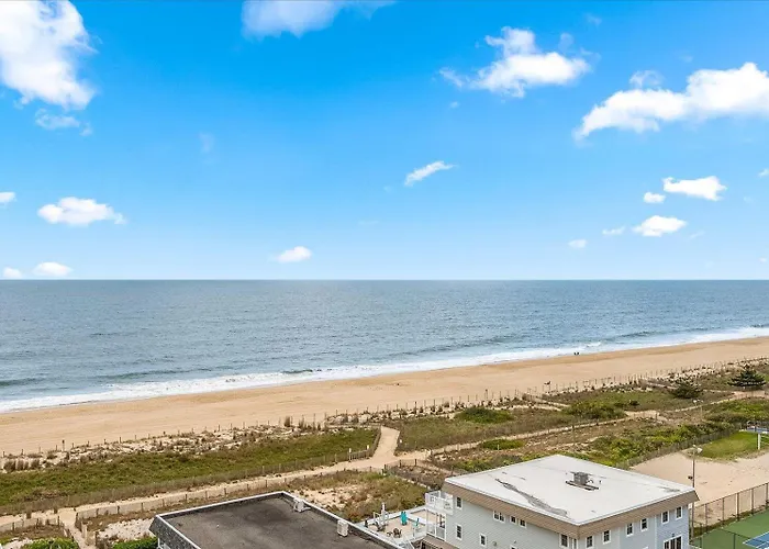 Holiday home Fountainhead -1 Bed Oceanfront With Outdoor Pool!