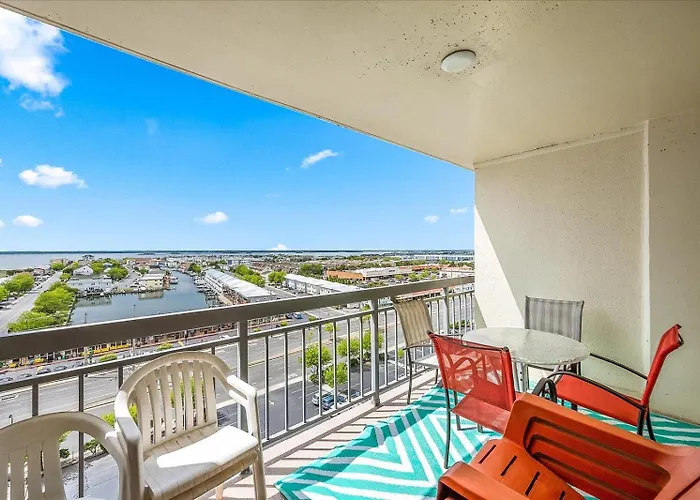 Holiday home Fountainhead -1 Bed Oceanfront With Outdoor Pool!